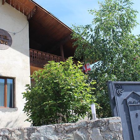 Hotel Eden Местия Екстериор снимка