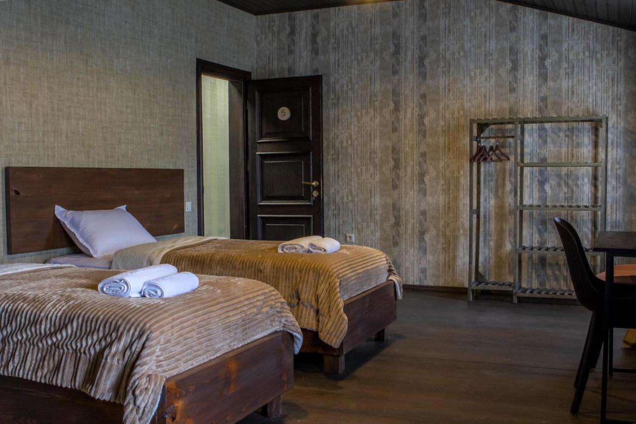Hotel Eden Местия Екстериор снимка