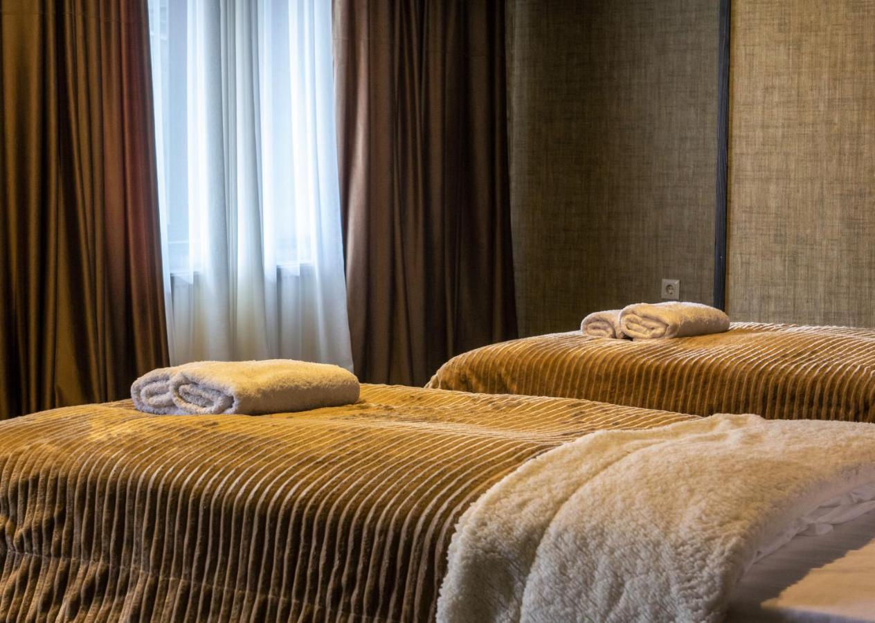 Hotel Eden Местия Екстериор снимка