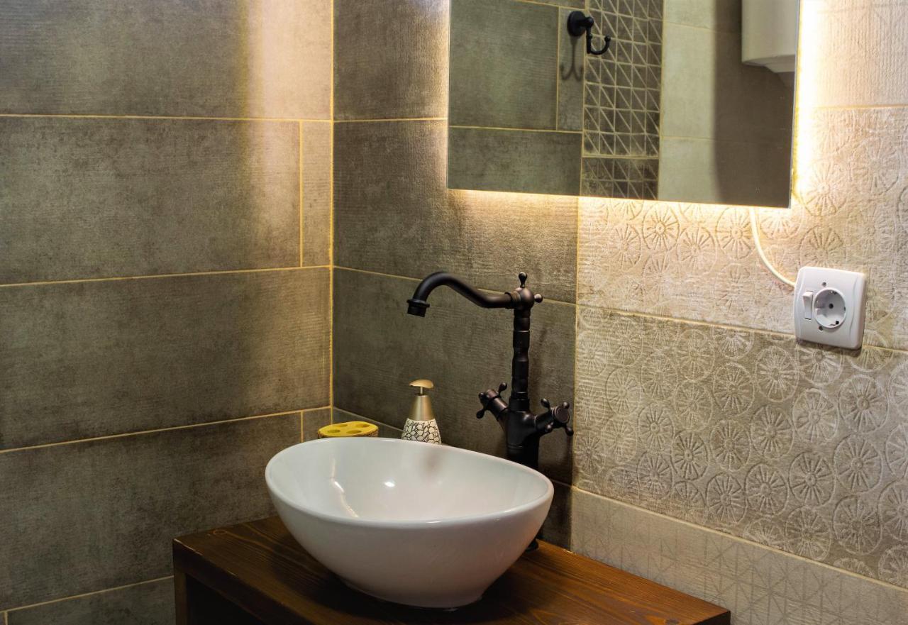 Hotel Eden Местия Екстериор снимка