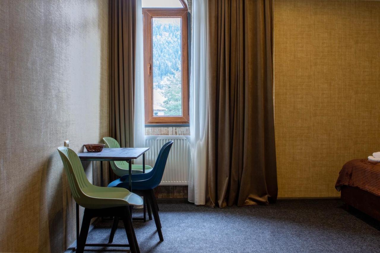 Hotel Eden Местия Екстериор снимка