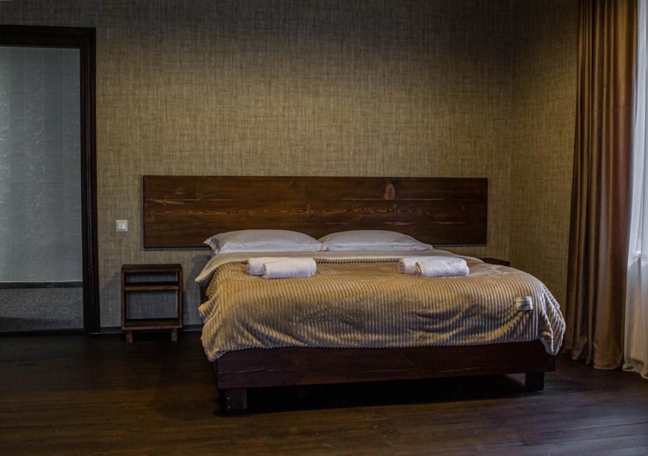 Hotel Eden Местия Екстериор снимка
