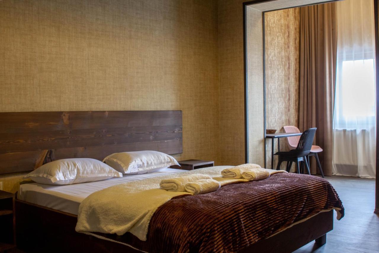 Hotel Eden Местия Екстериор снимка