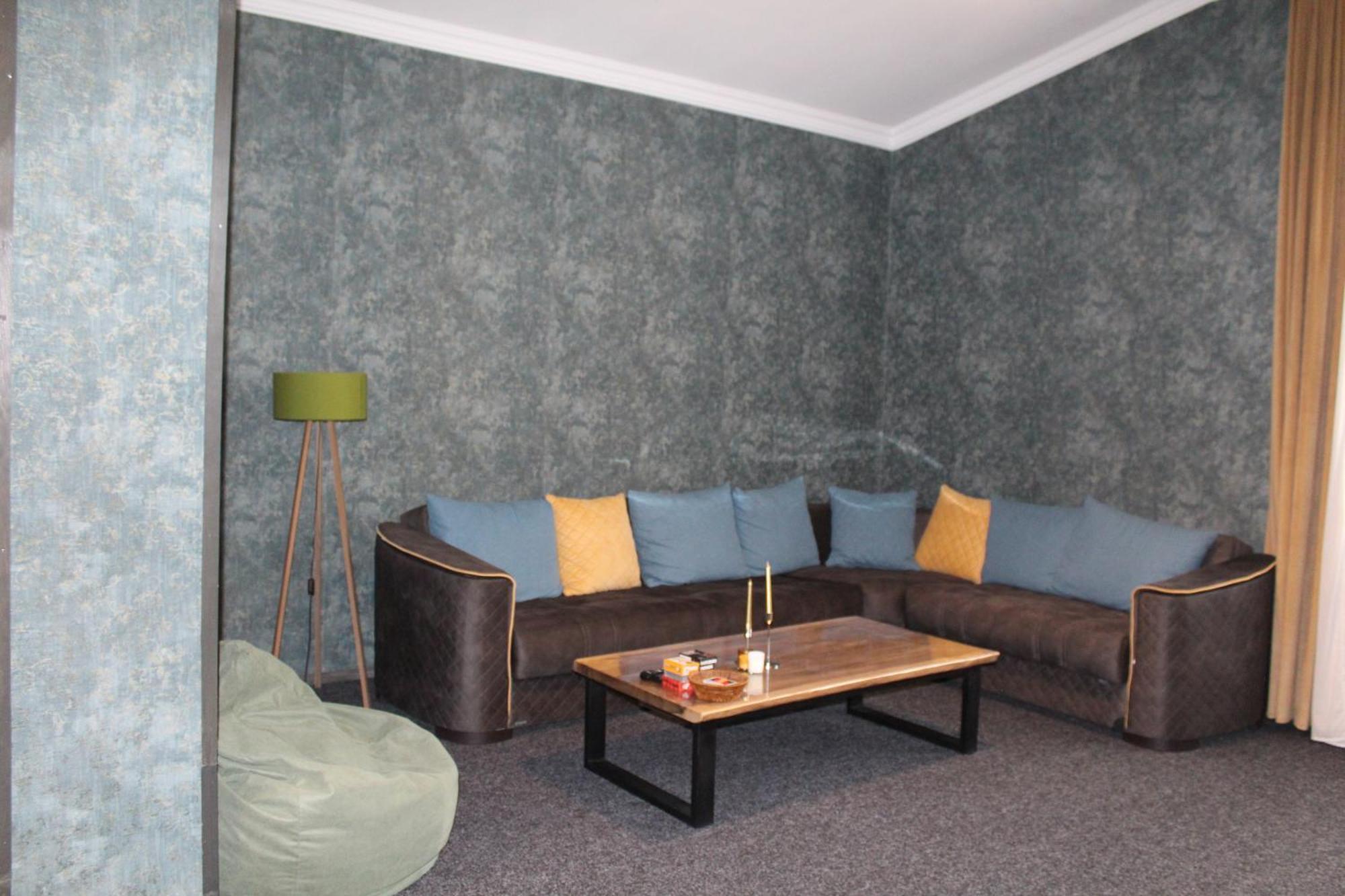 Hotel Eden Местия Екстериор снимка