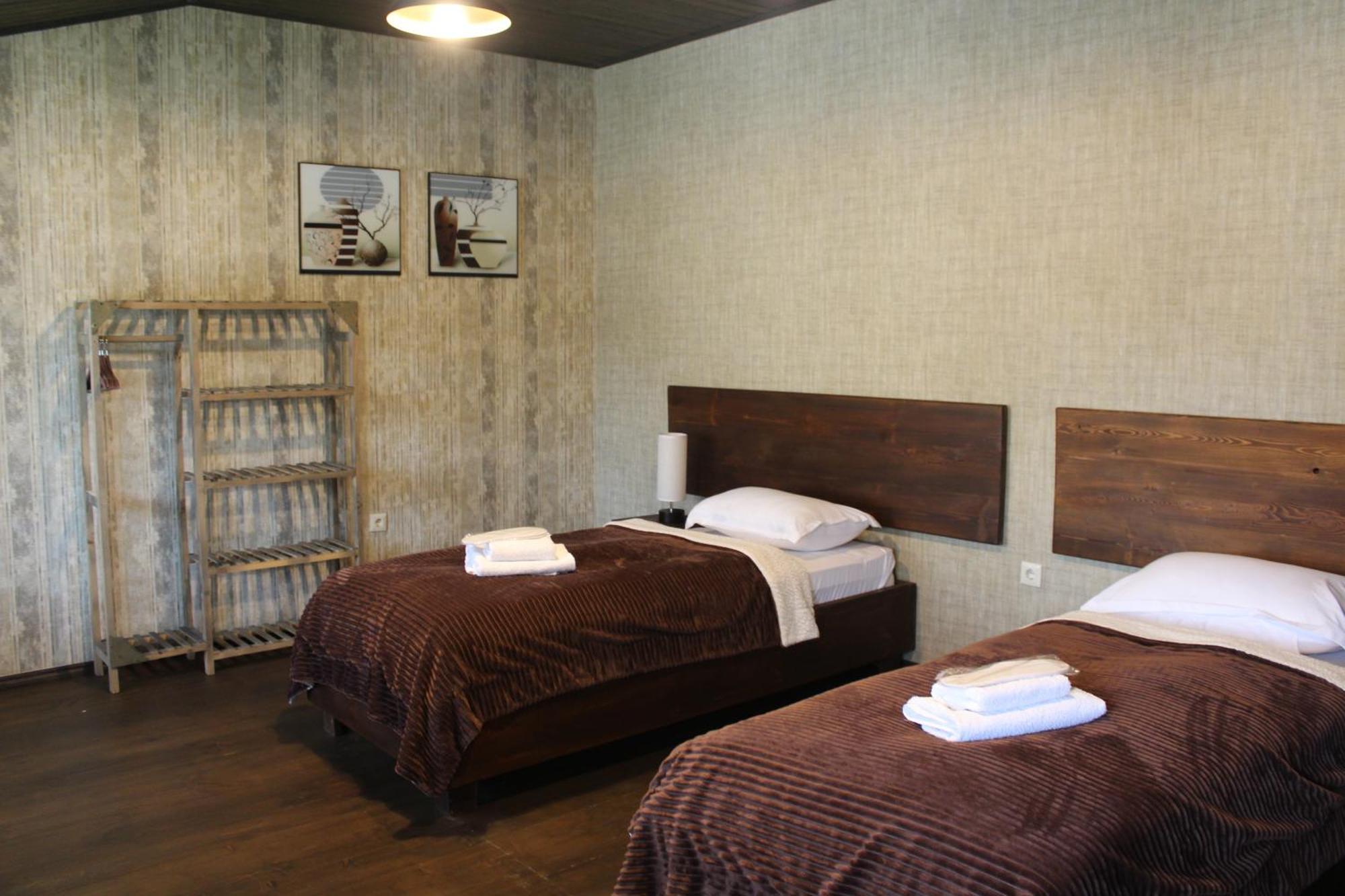 Hotel Eden Местия Екстериор снимка