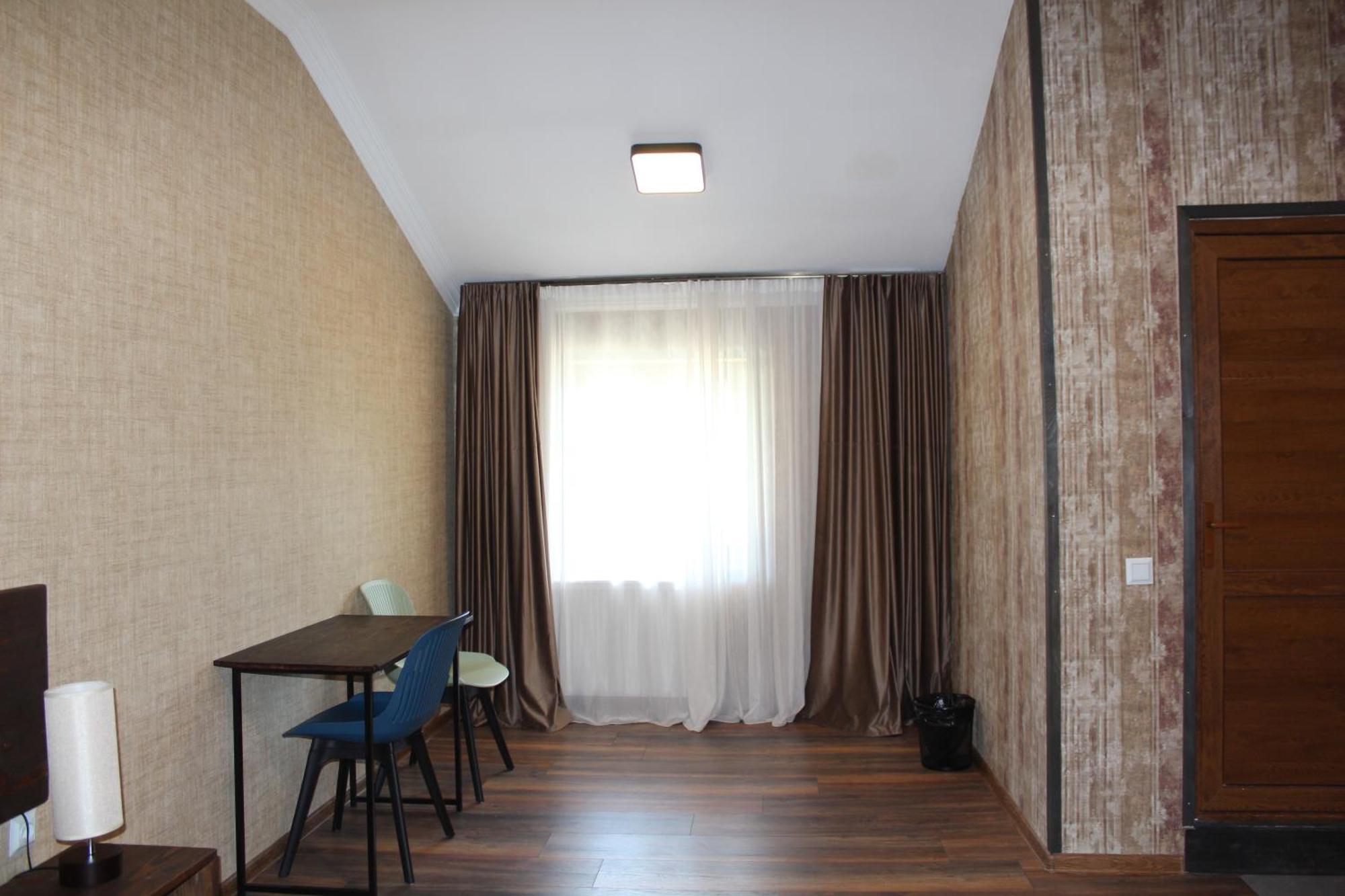 Hotel Eden Местия Екстериор снимка